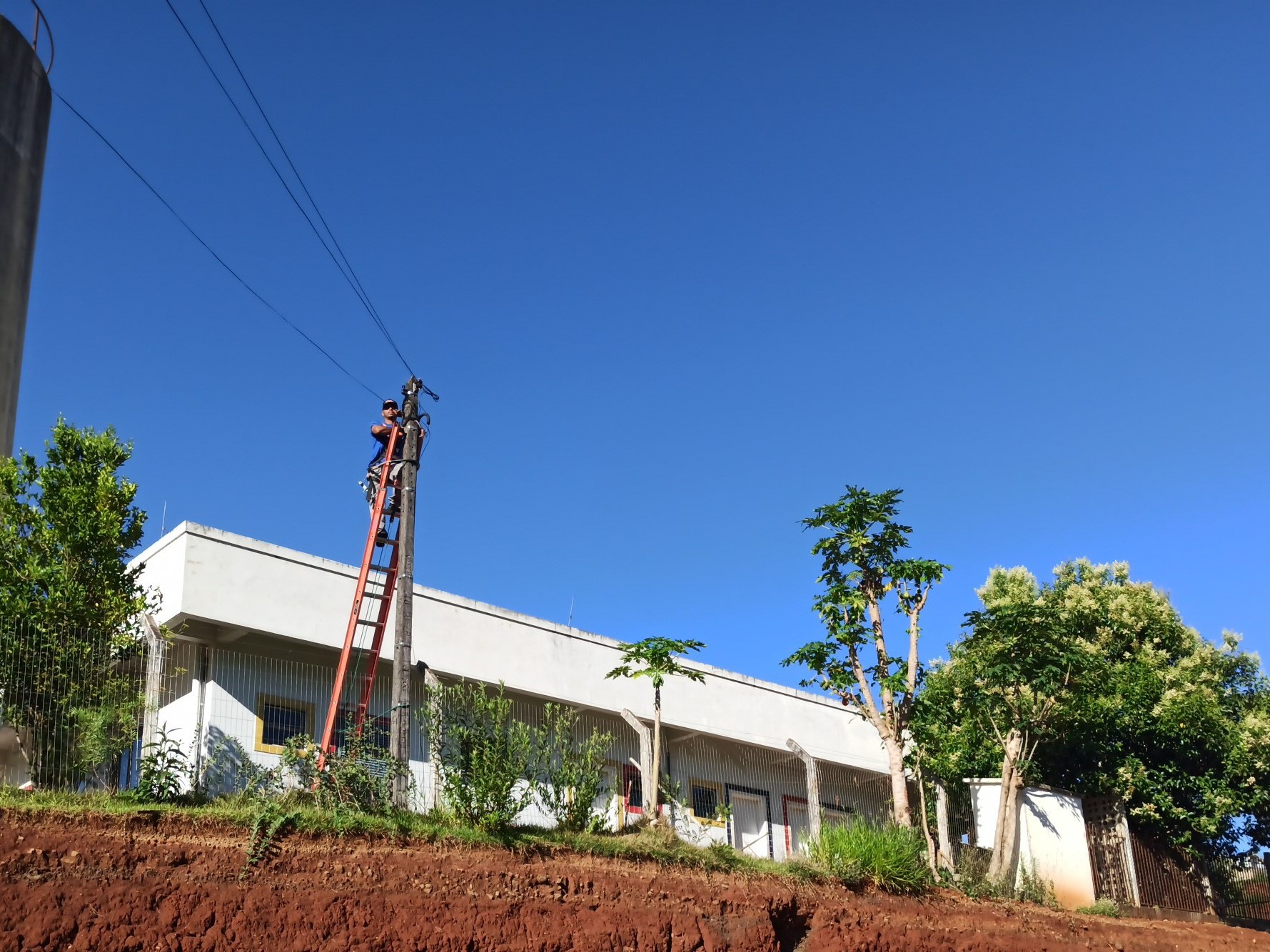 100% das escolas públicas de Santa Catarina participantes da fase piloto do Aprender Conectado já têm a internet ativada