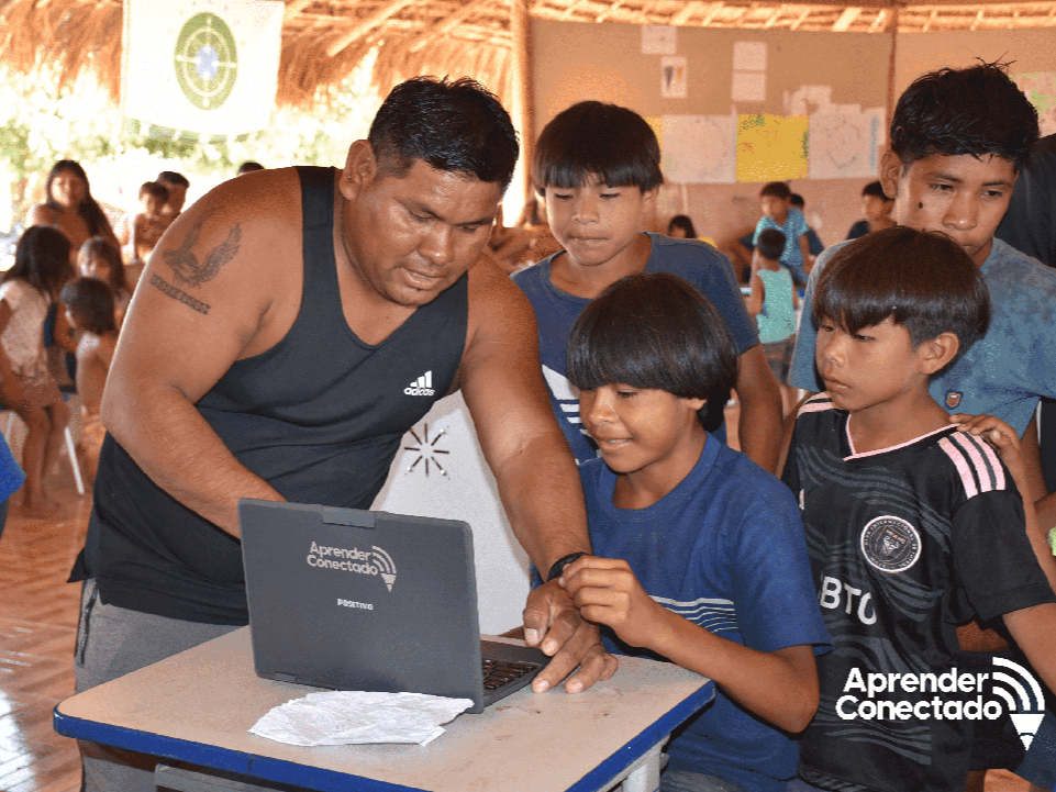 Mato Grosso tem mais de 3 mil alunos de escolas públicas beneficiados com a conclusão do projeto piloto do Aprender Conectado 